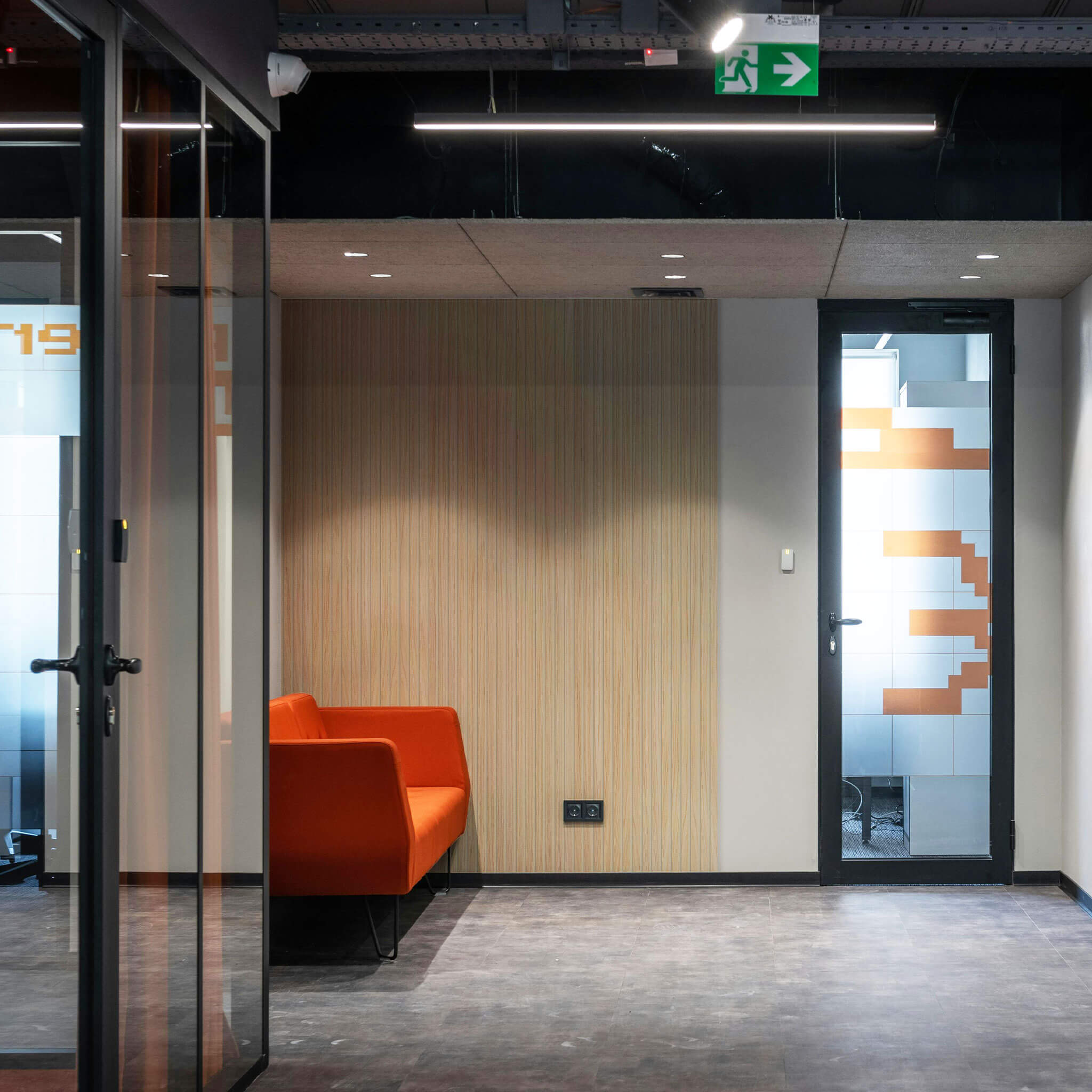 Panneau acoustique Walleu 240 x 60 cm | Chêne Naturel - Noyau Noir - Feutre Beige 